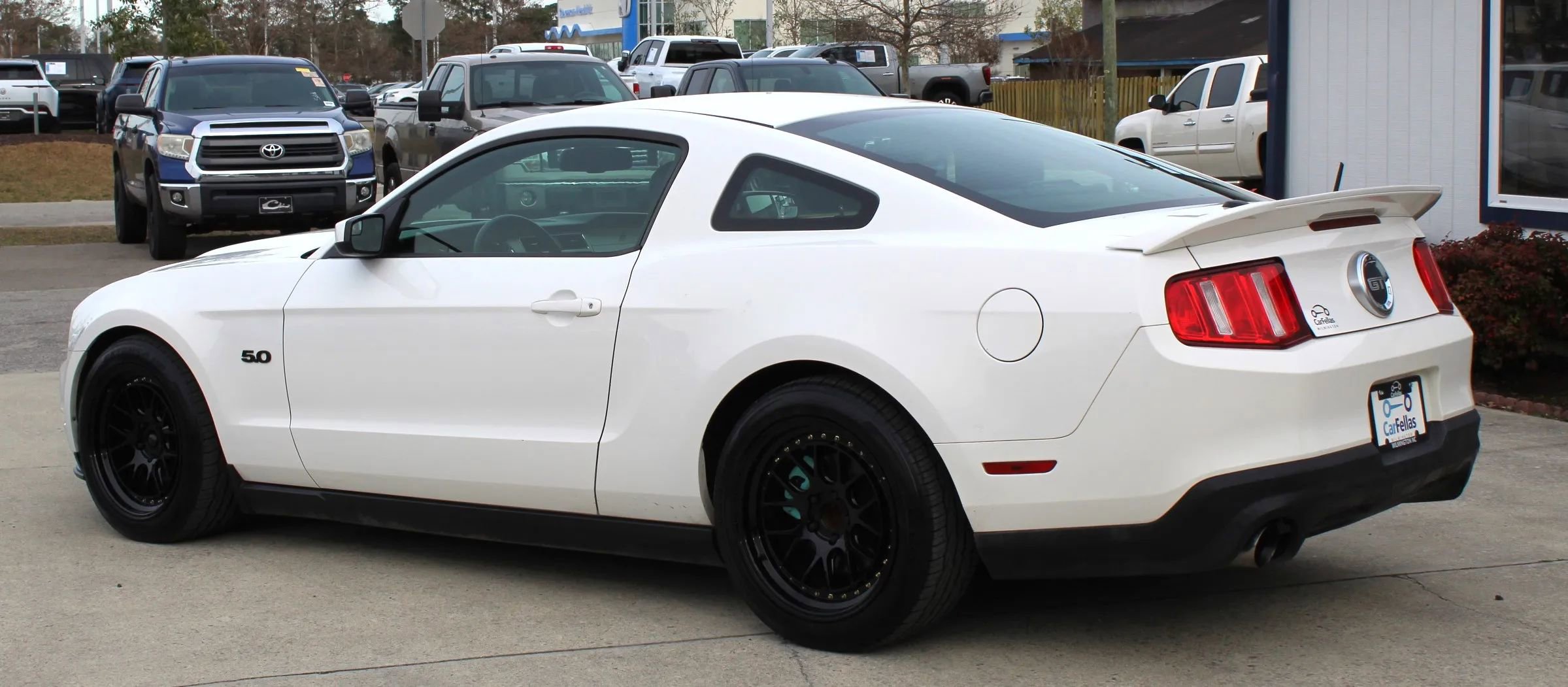 Used 2012 Ford Mustang GT Premium w/ Comfort Pkg image 3