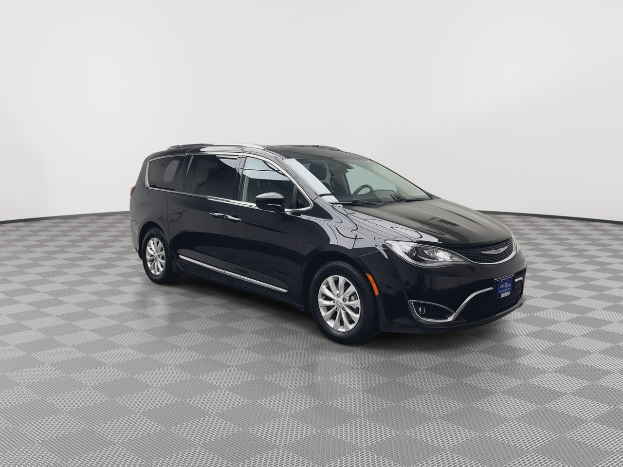 Used 2019 Chrysler Pacifica Touring-L FWD image 33