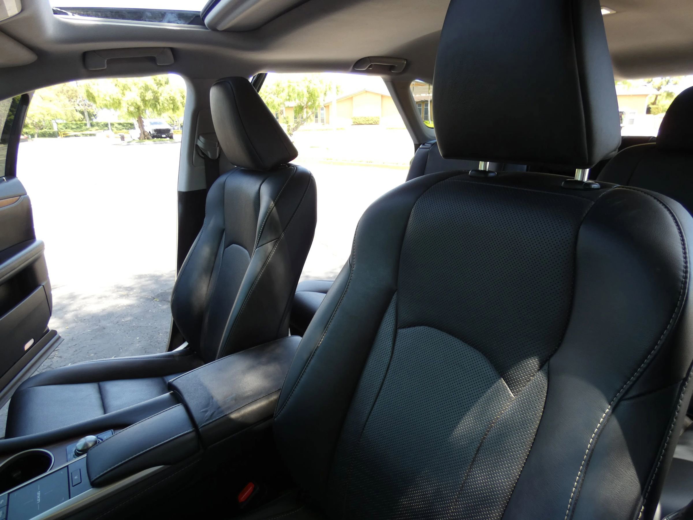 Used 2020 Lexus RX 350L FWD w/ Premium Package image 50