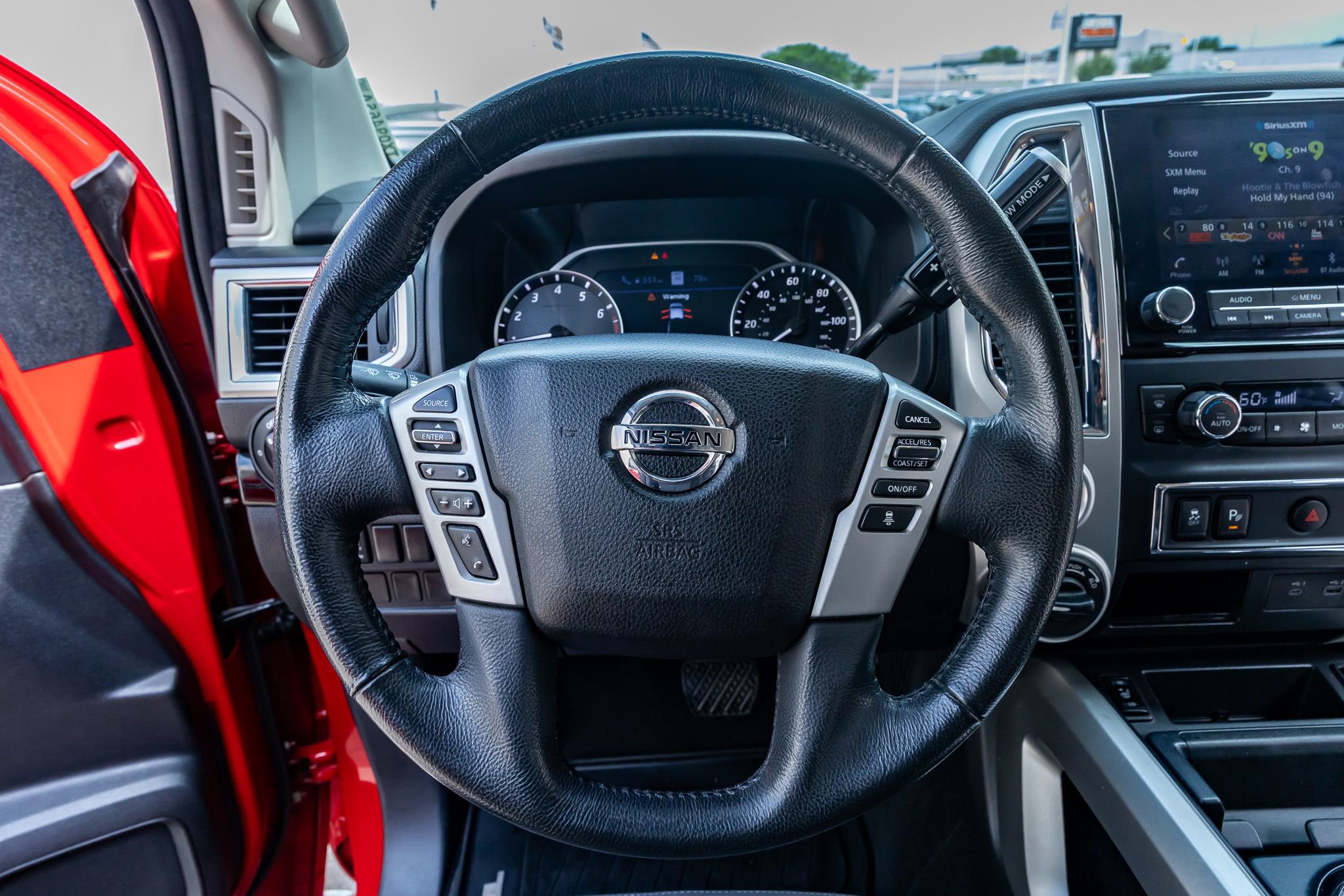 Used 2020 Nissan Titan SV w/ SV Convenience Package AWD/4WD image 18