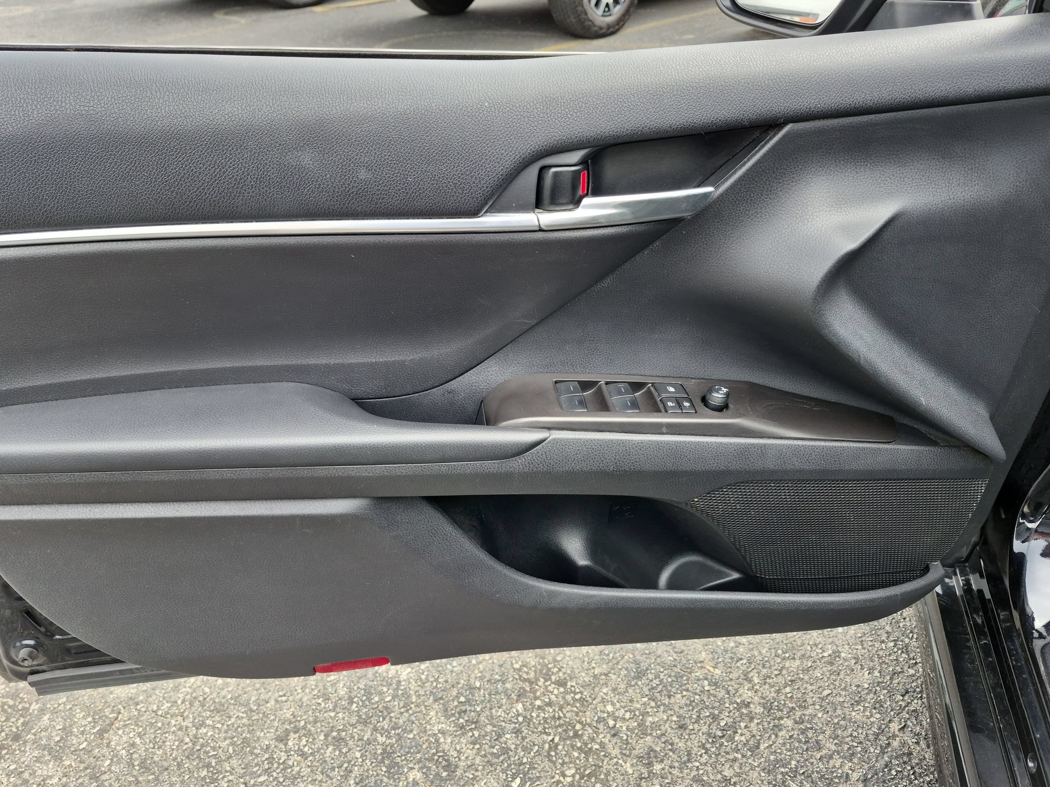 Used 2024 Toyota Camry SE FWD image 14
