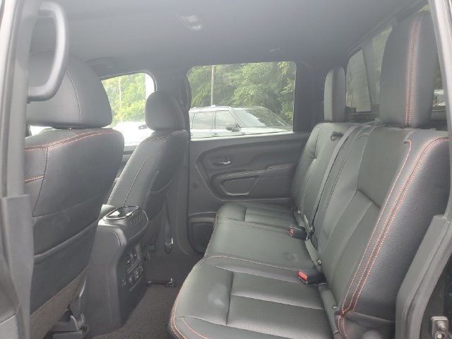 Used 2023 Nissan Titan PRO-4X w/ Pro-4x Convenience Package AWD/4WD image 9