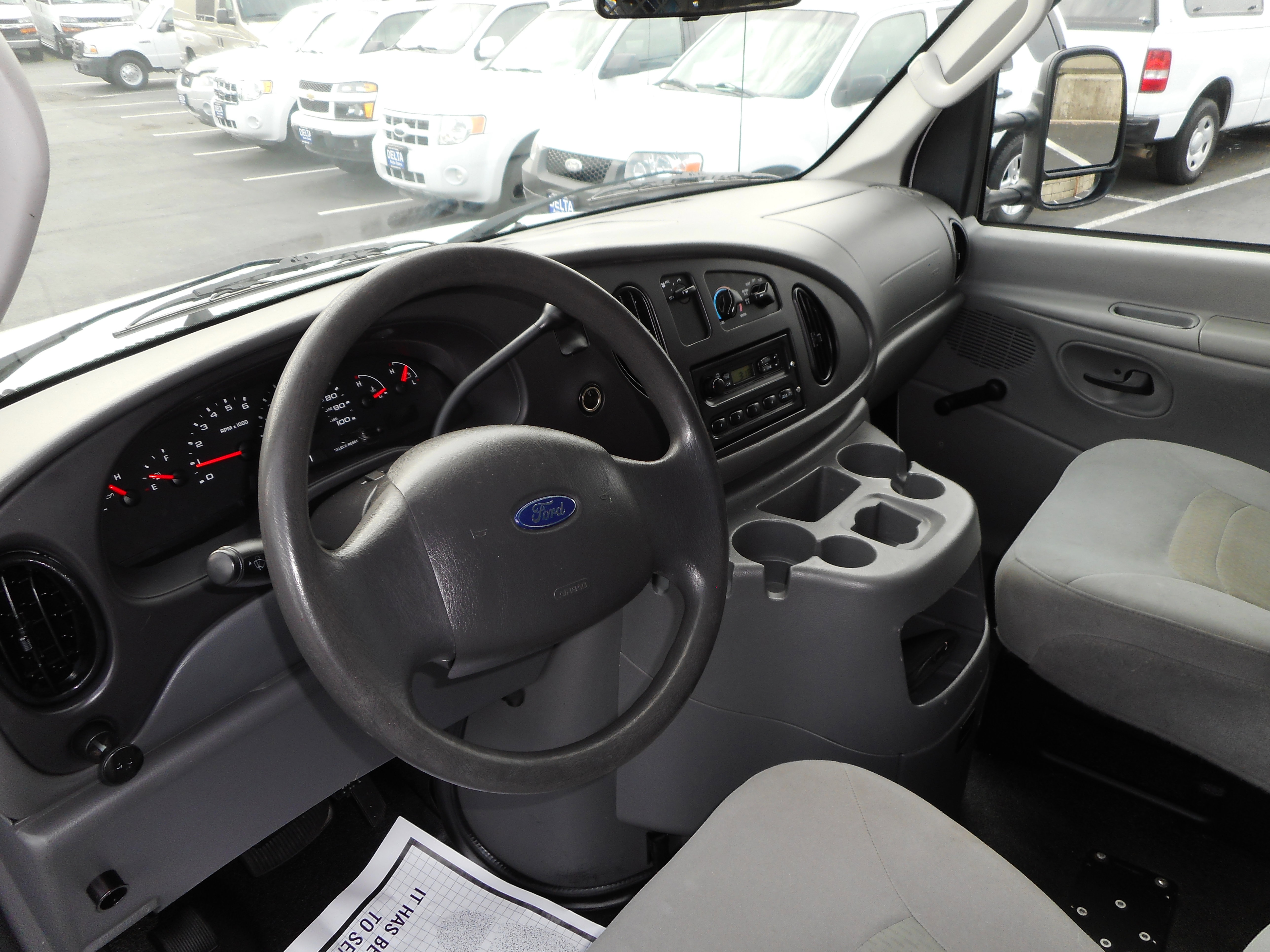 Used 2008 Ford E-350 and Econoline 350 Super Duty image 13