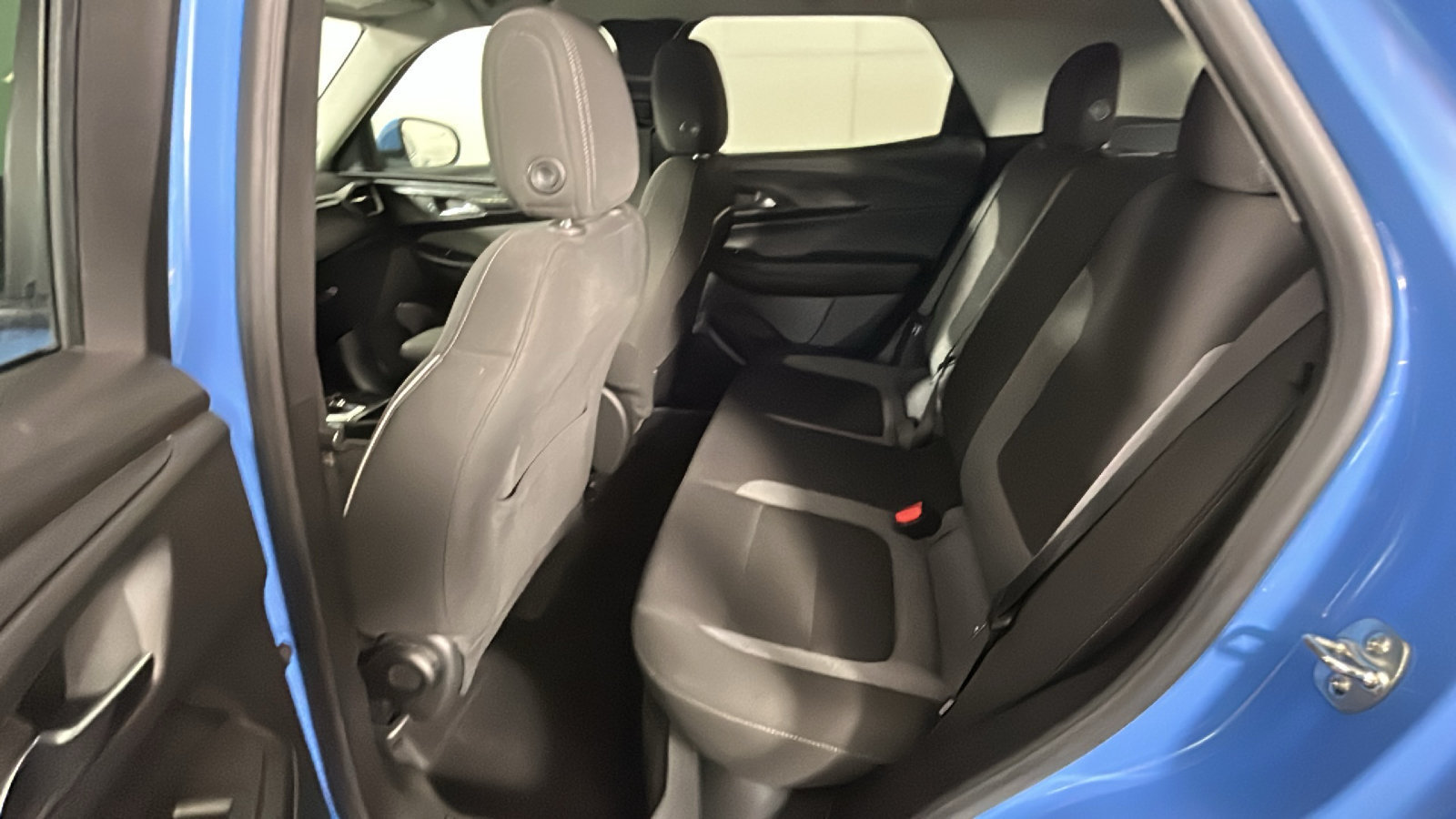 Used 2024 Chevrolet TrailBlazer LT w/ LT Cold Weather Package FWD image 33