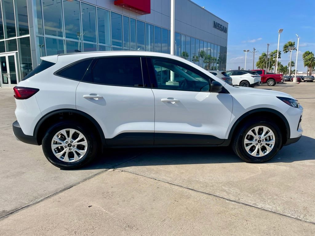 Used 2025 Ford Escape Active image 2