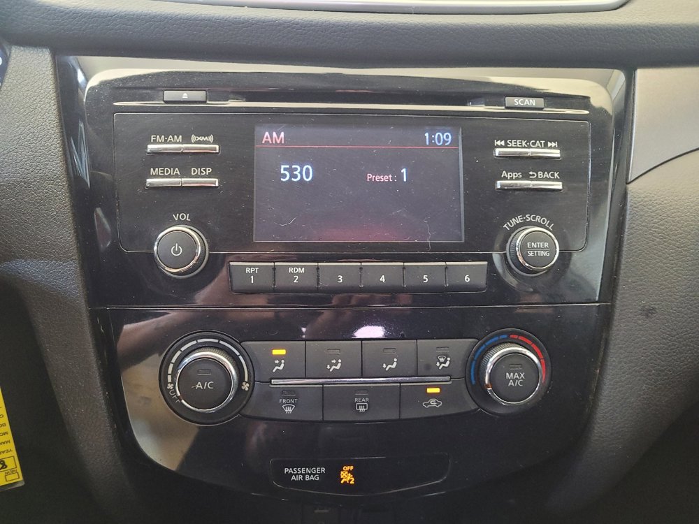 Used 2015 Nissan Rogue S image 25