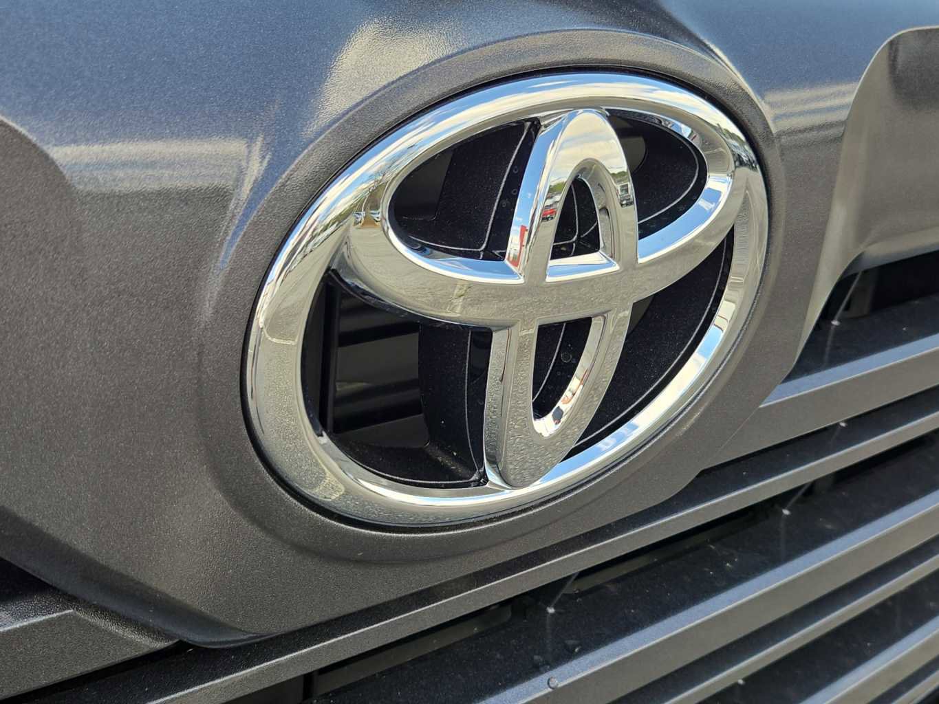 New 2026 Toyota Tundra Limited AWD/4WD image 16