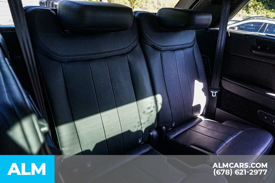 Used 2024 Land Rover Range Rover Long Wheelbase SE AWD/4WD image 21