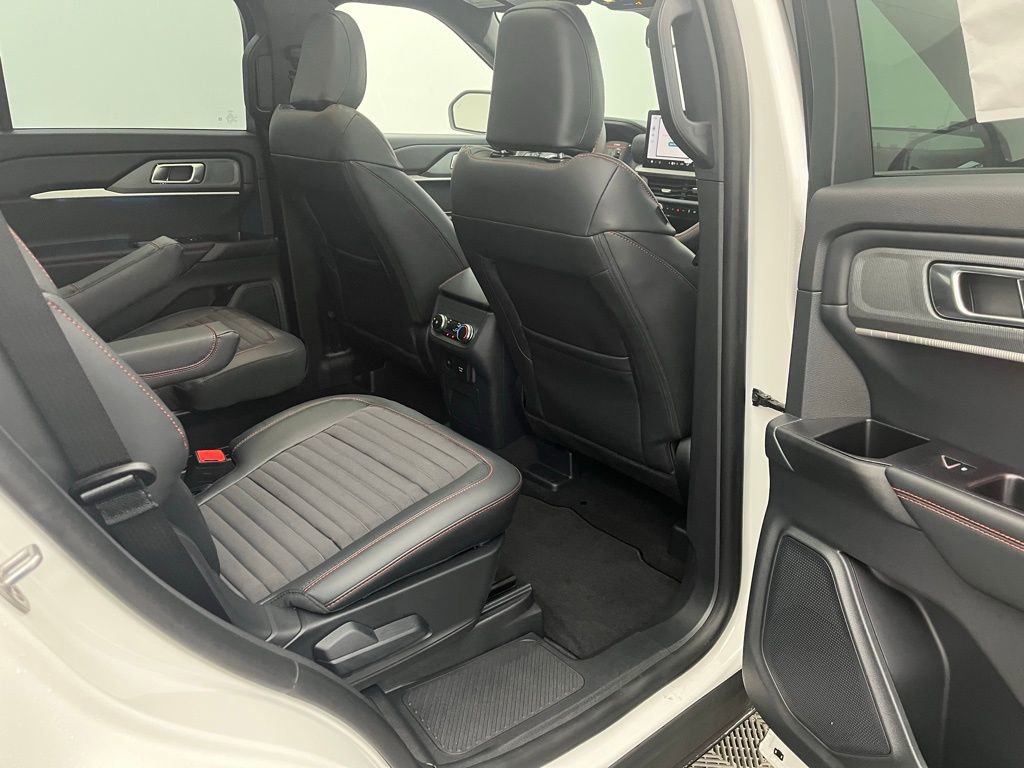 New 2026 Ford Explorer ST-Line w/ ST-Line Street Pack image 29