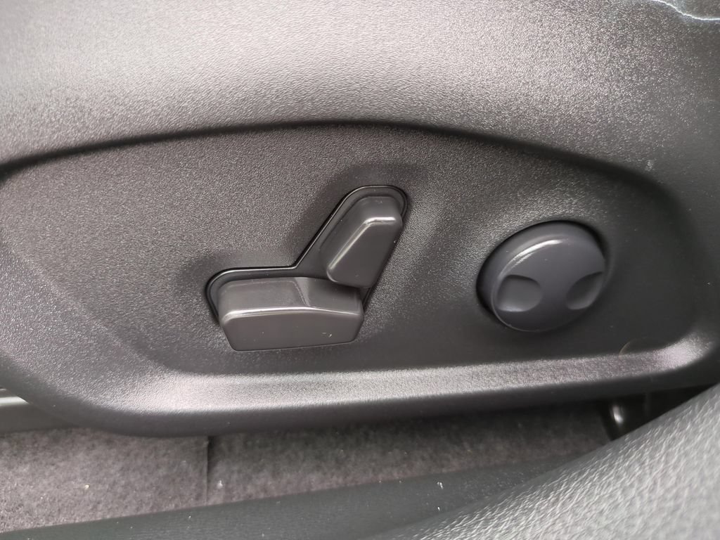Used 2023 Jeep Compass High Altitude AWD/4WD image 16