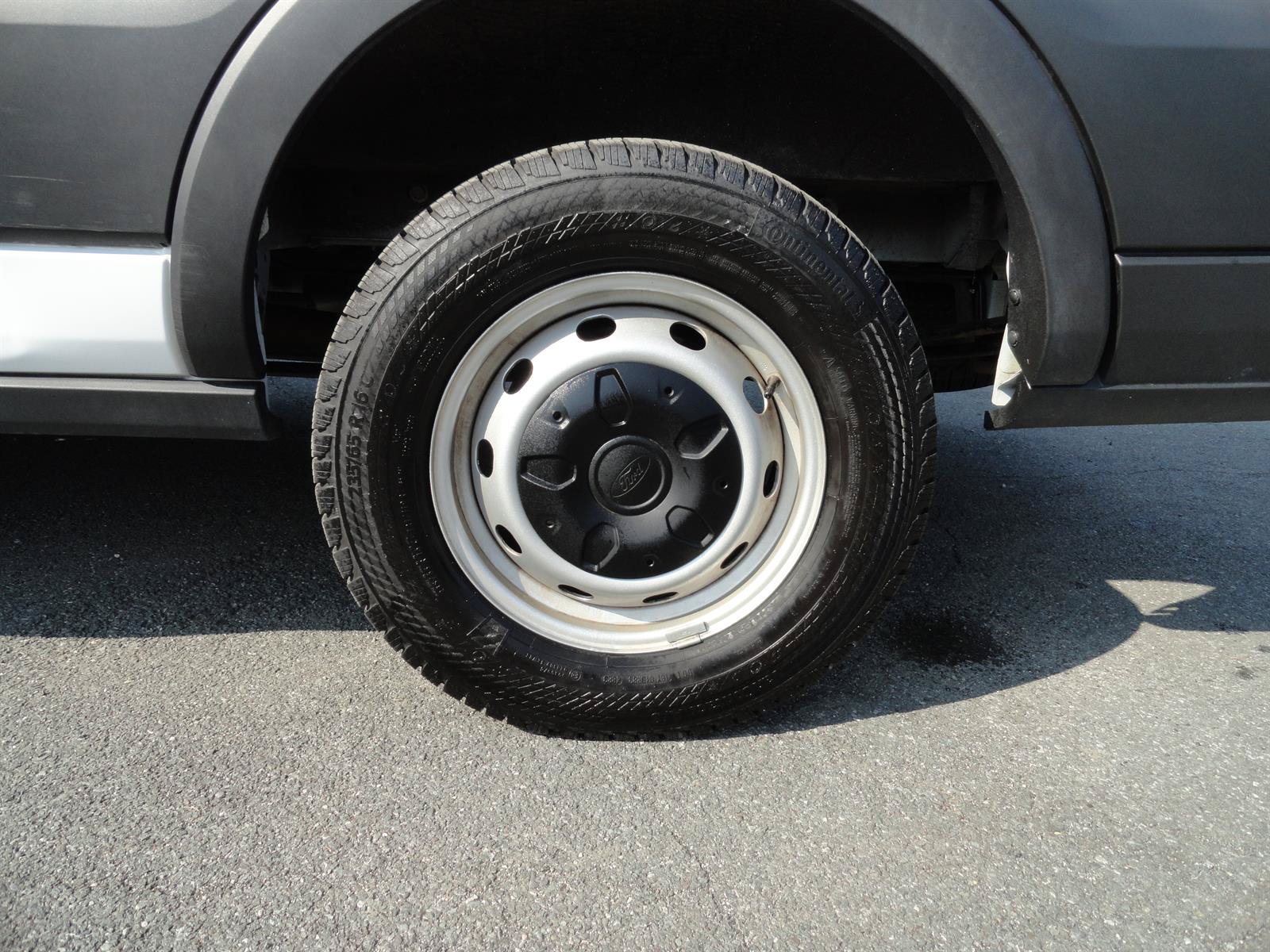 Used 2024 Ford Transit 350 XL RWD image 9