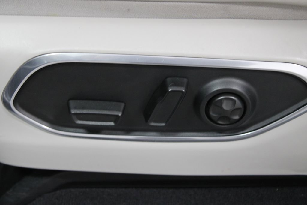 Used 2024 Jeep Wagoneer Series II image 21