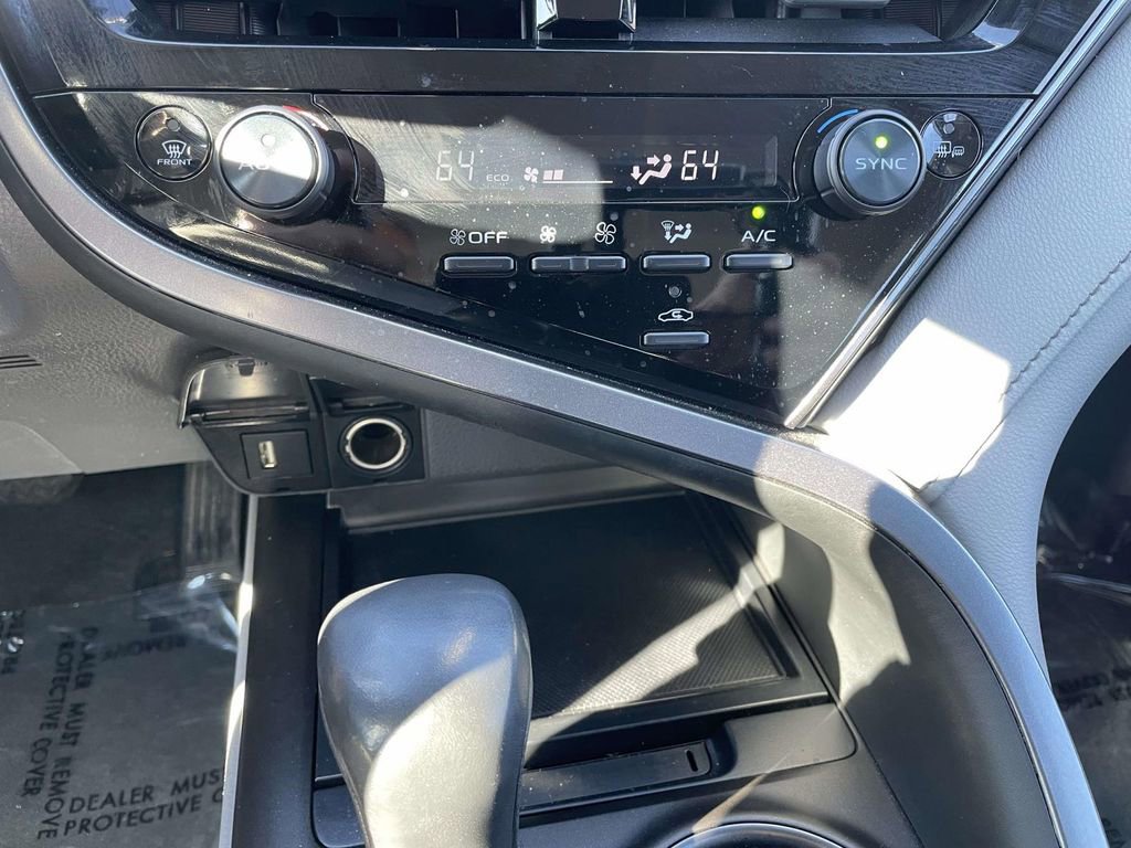 Used 2024 Toyota Camry SE image 40