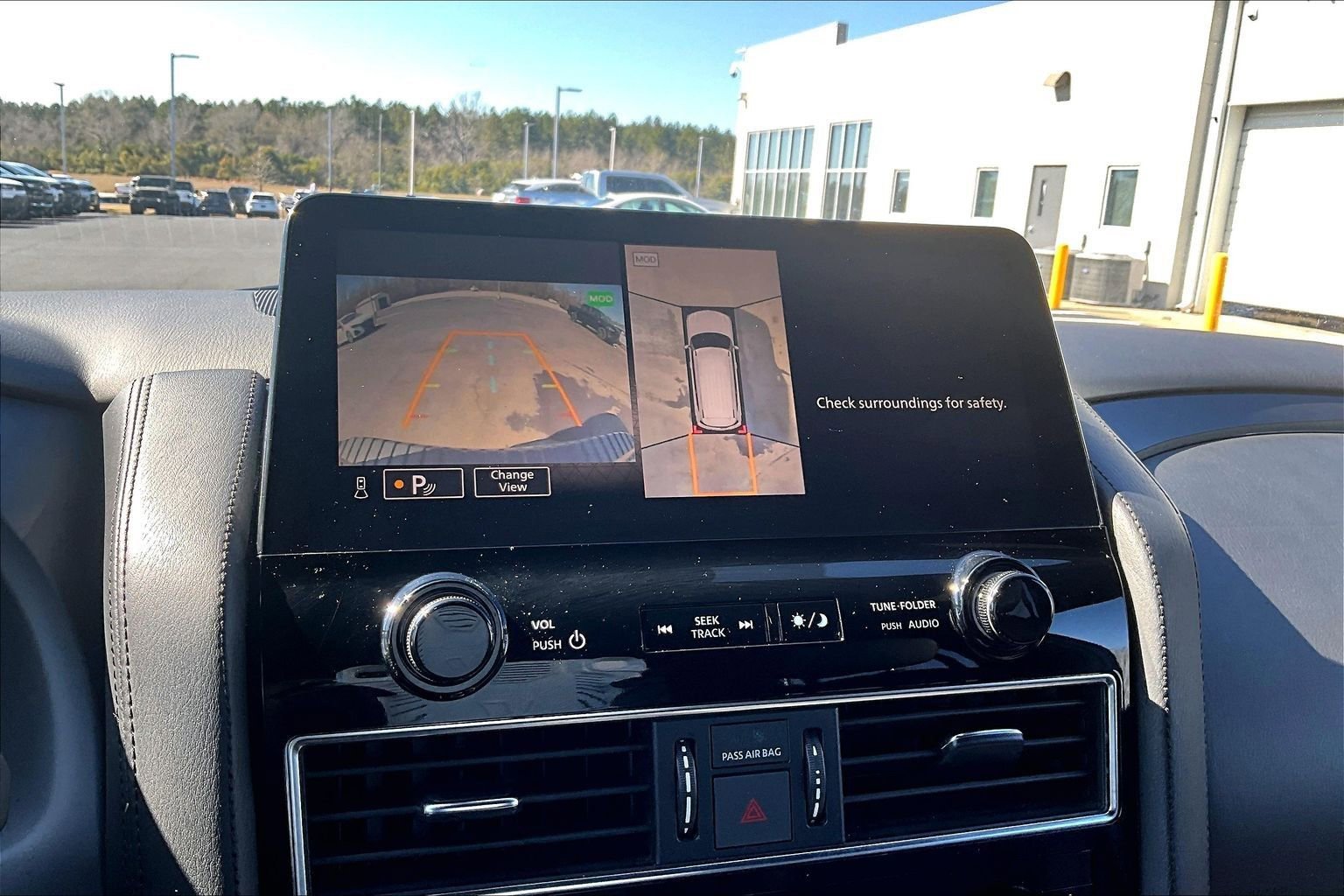 Used 2023 Nissan Armada SL w/ Midnight Edition Package image 14