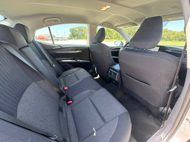 Used 2025 Toyota Camry LE FWD image 19
