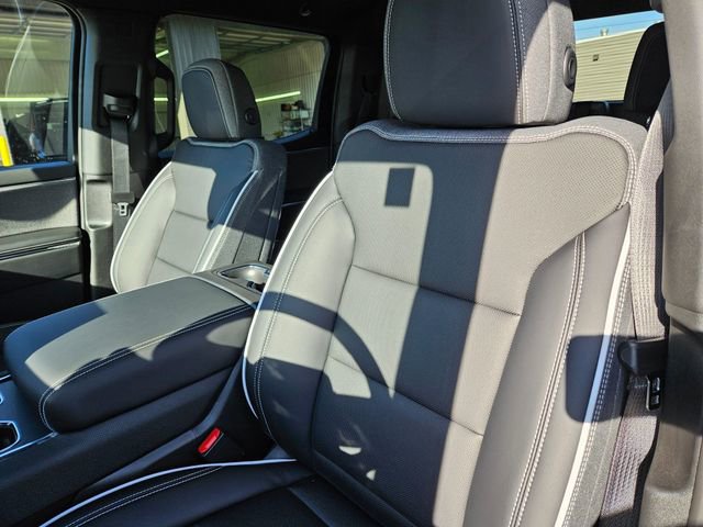 New 2026 GMC Sierra EV Elevation w/ LPO, Elevation Dark Package AWD/4WD image 12