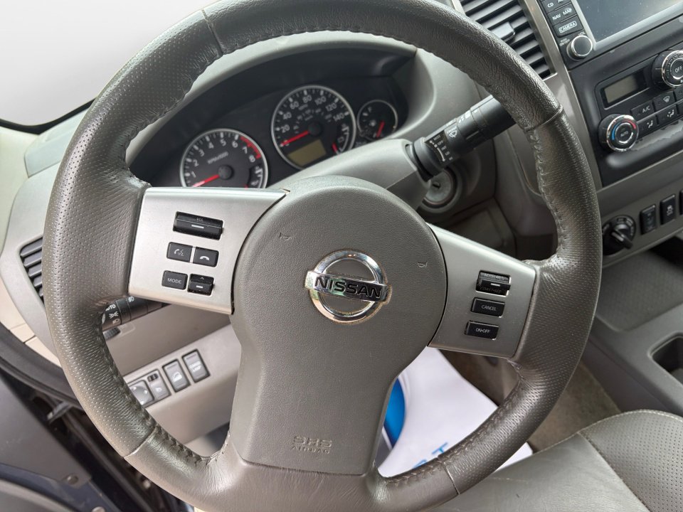 Used 2016 Nissan Frontier SL AWD/4WD image 13