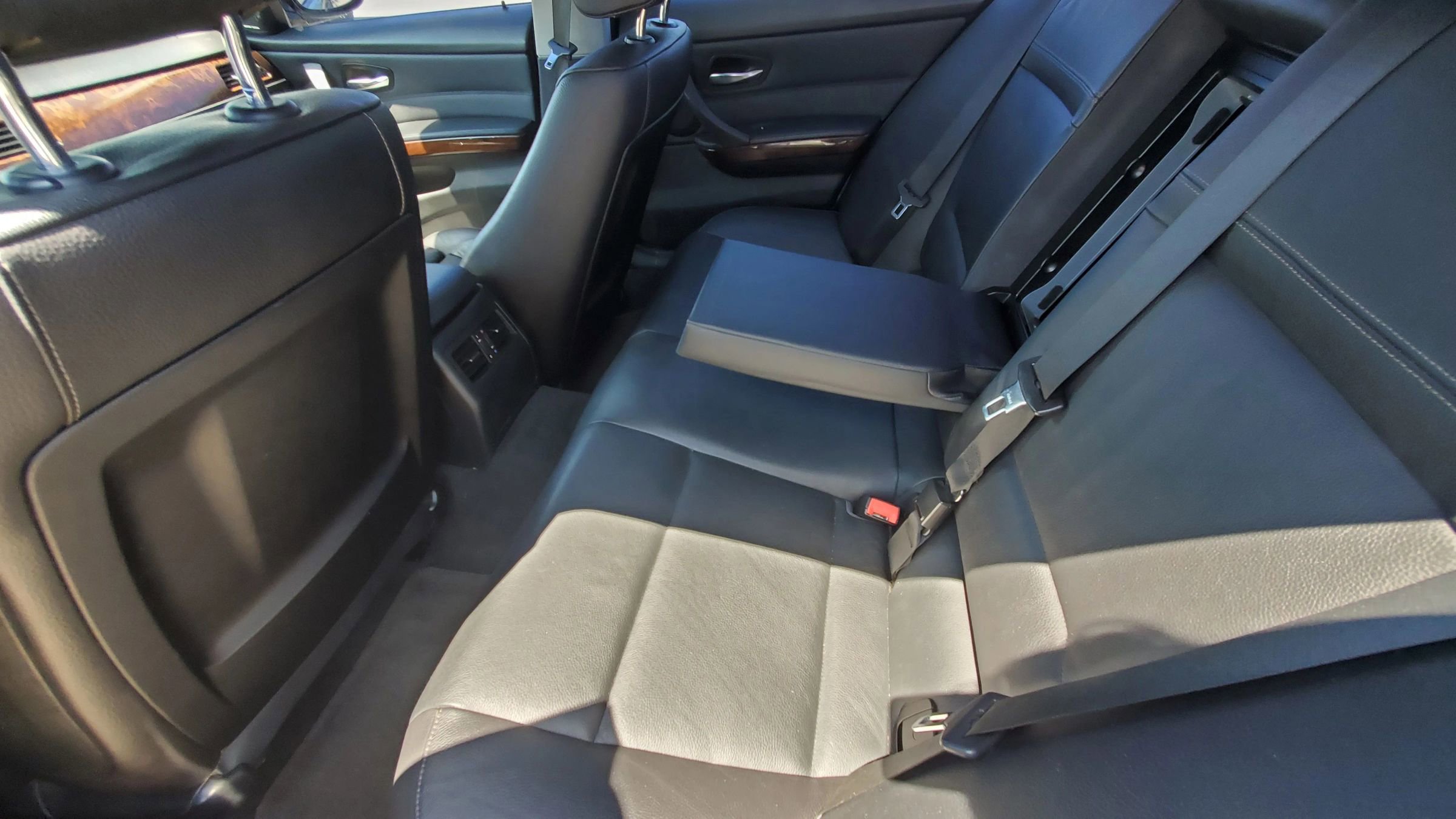 Used 2011 BMW 335i xDrive Sedan image 16