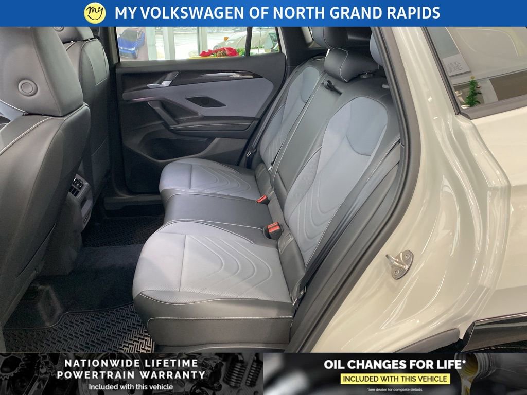 New 2026 Volkswagen Tiguan SE R-Line image 16