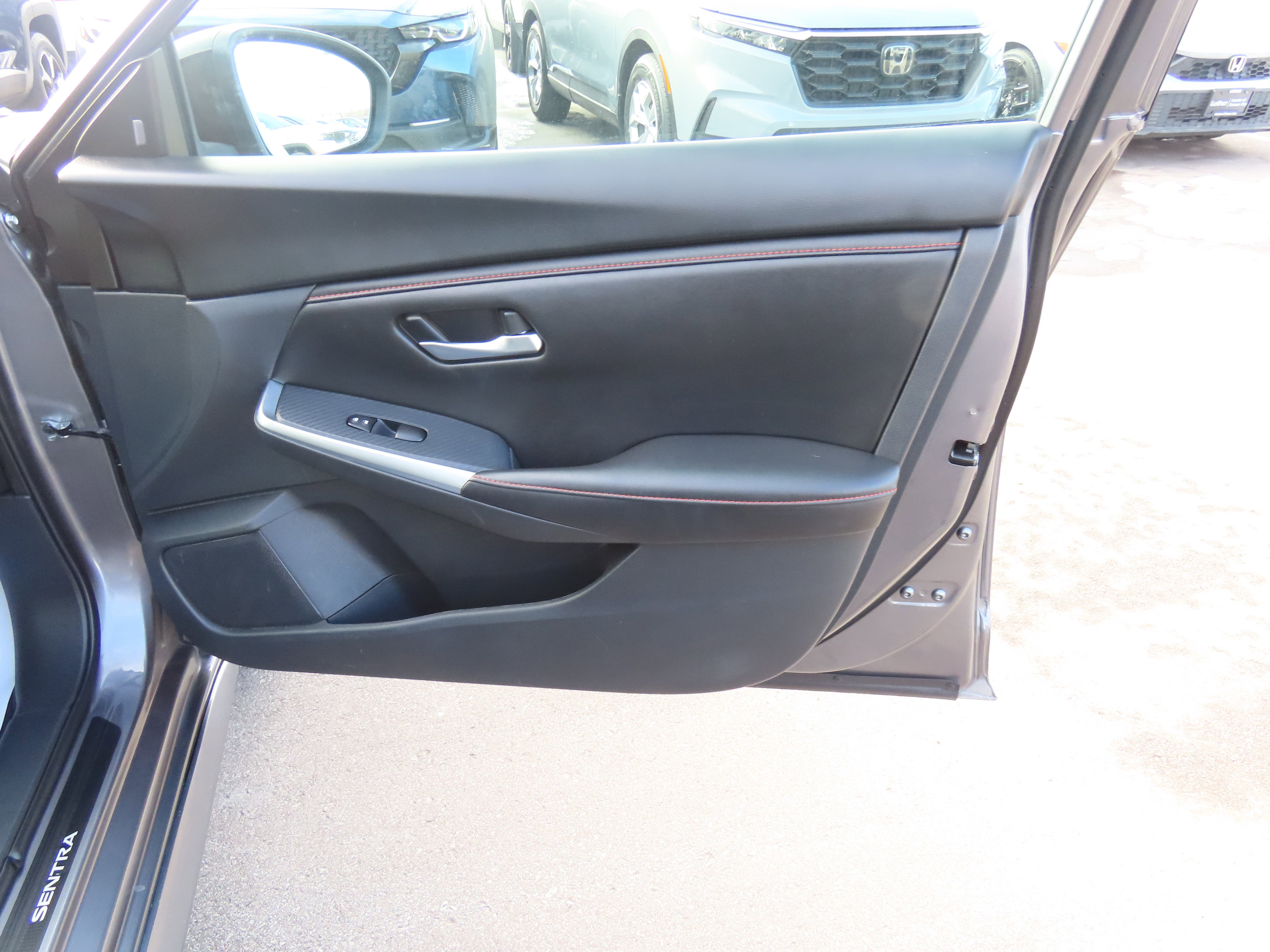 Used 2024 Nissan Sentra SR image 9