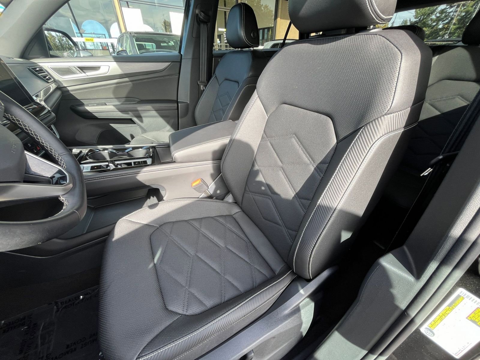 Used 2025 Volkswagen Atlas Cross Sport SE image 36