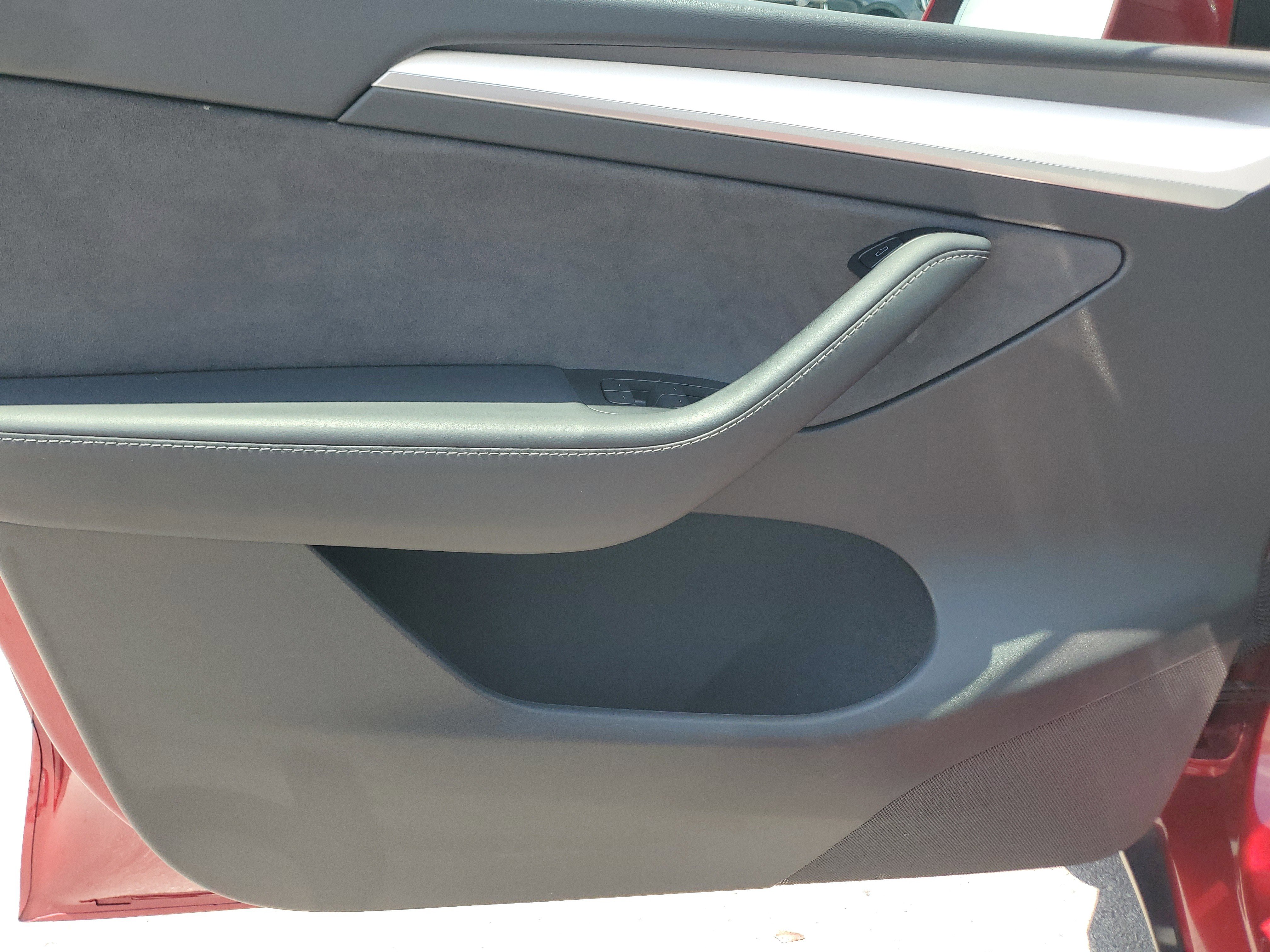 Used 2024 Tesla Model Y Long Range RWD image 27