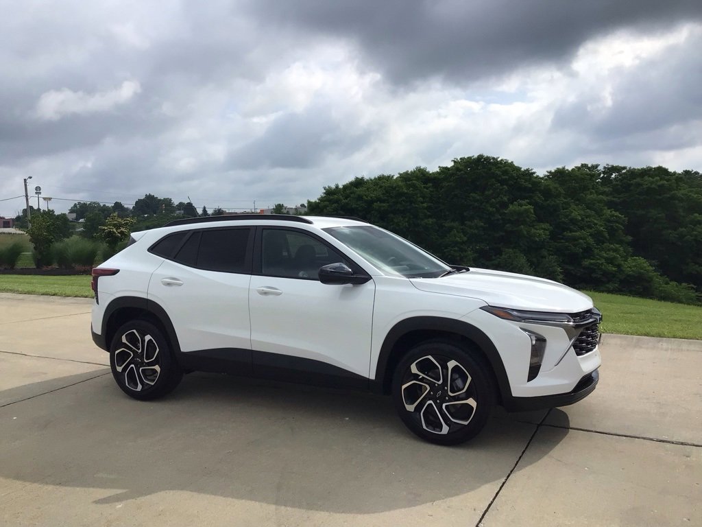 New 2025 Chevrolet Trax RS w/ Driver Confidence Package