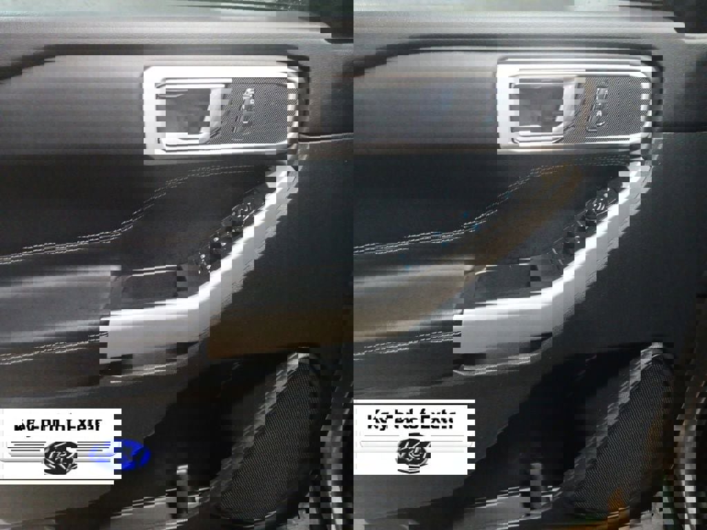 Used 2021 Ford Explorer XLT w/ Equipment Group 202A image 22