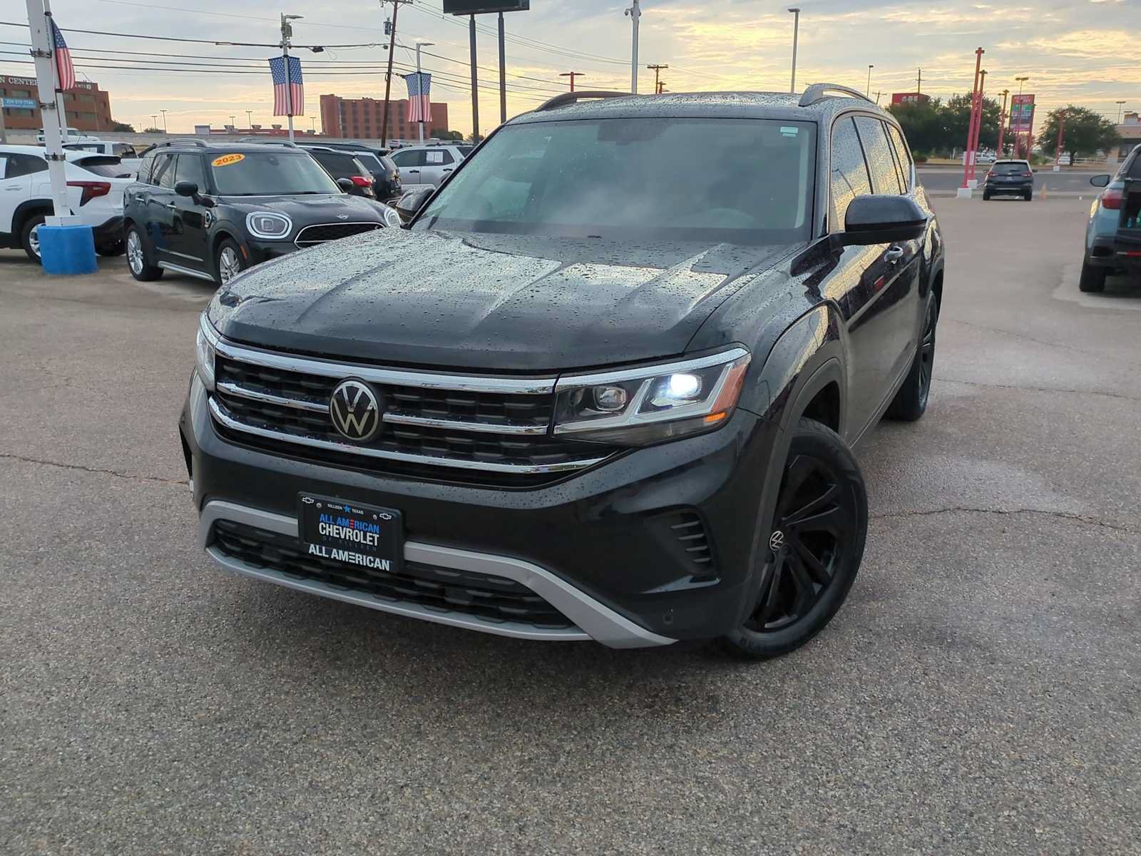 Used 2023 Volkswagen Atlas SE w/ Panoramic Sunroof Package