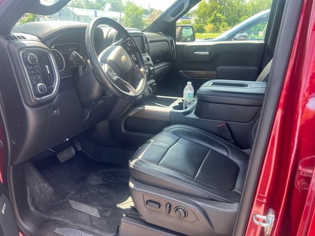 Used 2020 Chevrolet Silverado 1500 High Country w/ Technology Package AWD/4WD image 9