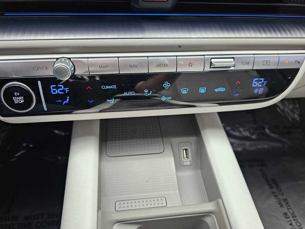 Certified 2024 Hyundai Ioniq 6 SEL RWD image 30
