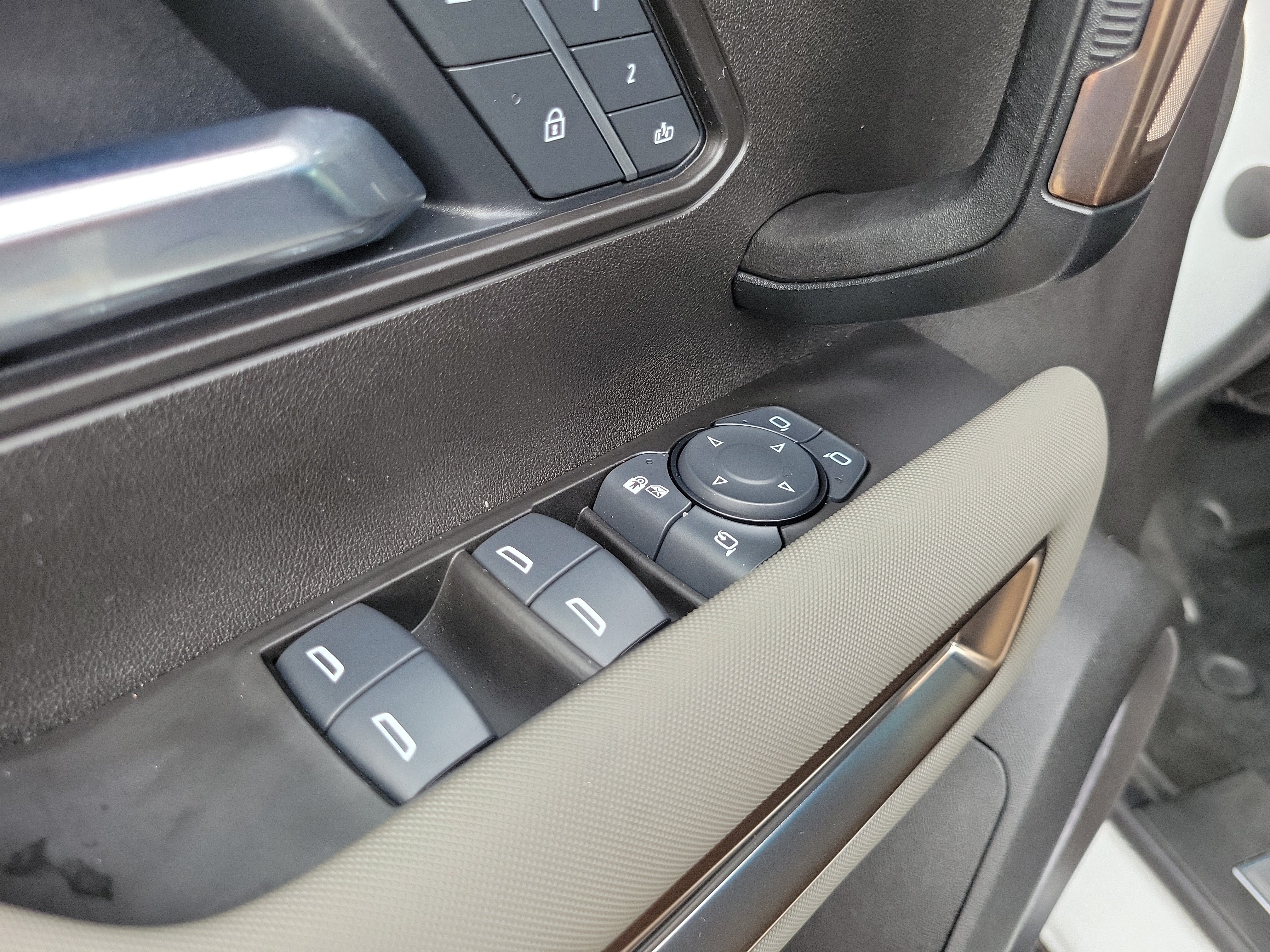 Used 2025 GMC Hummer EV 2X AWD/4WD image 26