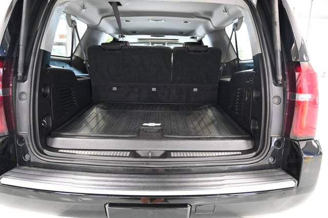 Used 2017 Chevrolet Suburban Premier AWD/4WD image 31