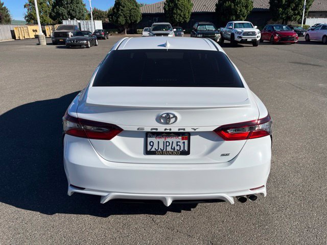 Used 2024 Toyota Camry SE FWD image 4