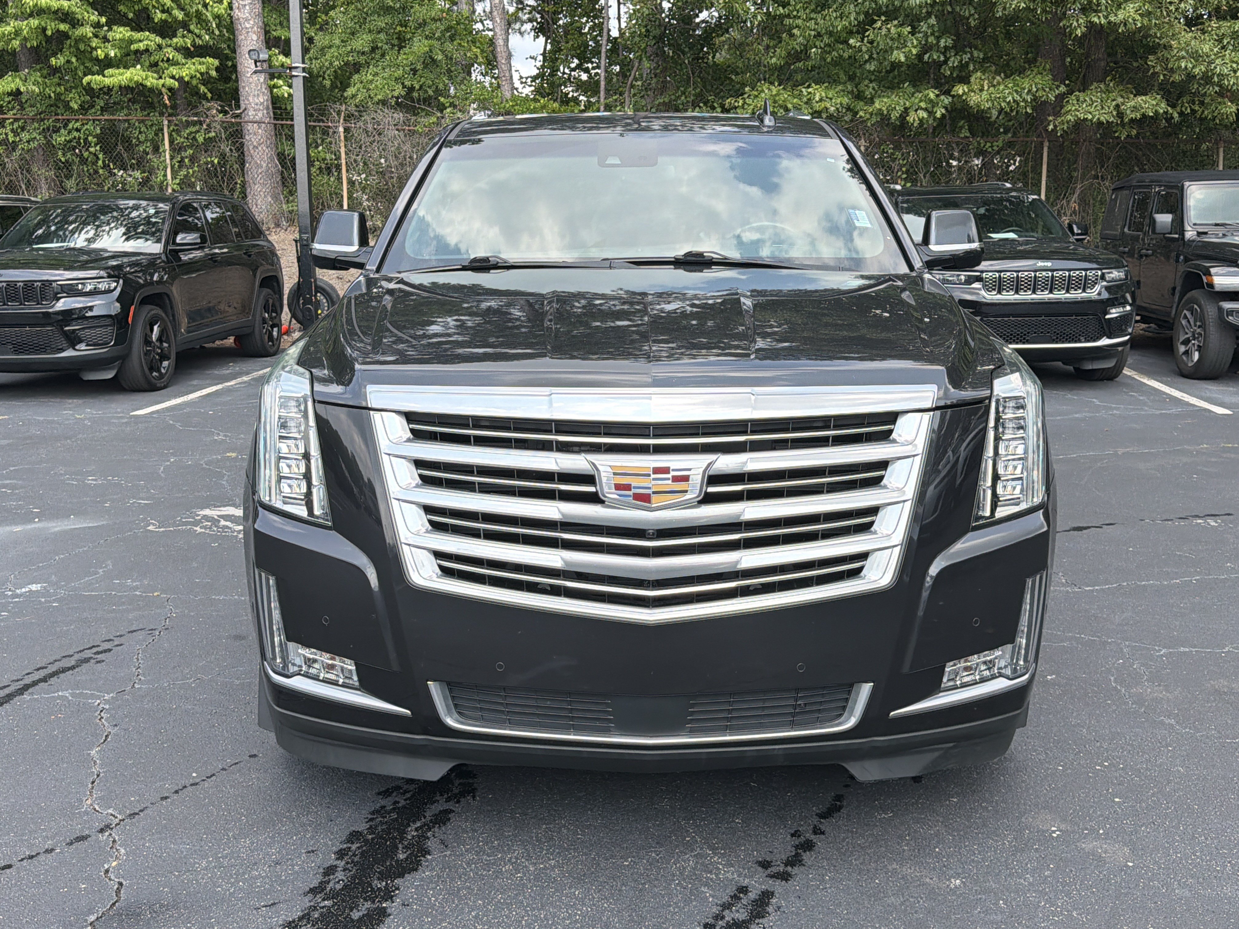 Used 2019 Cadillac Escalade Platinum AWD/4WD video 2