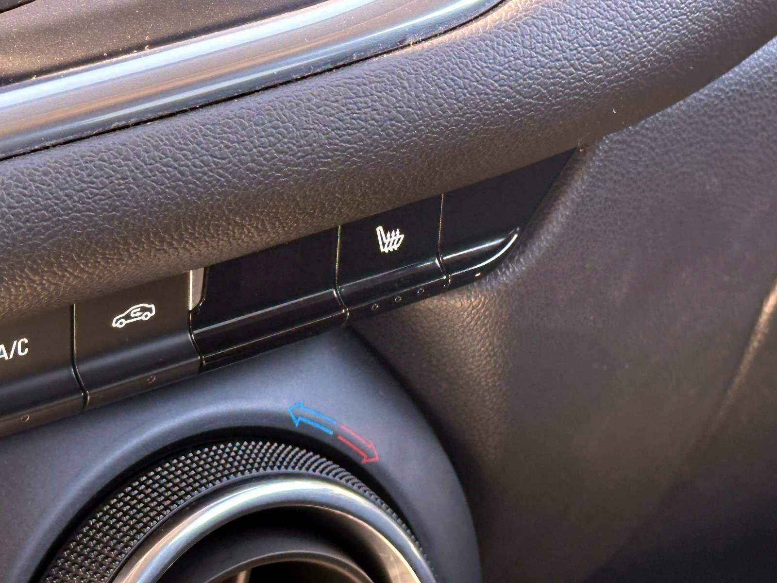 Used 2019 Chevrolet Blazer LT image 24