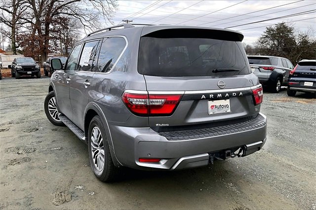 Used 2023 Nissan Armada SL w/ Captain's Chairs Package image 3