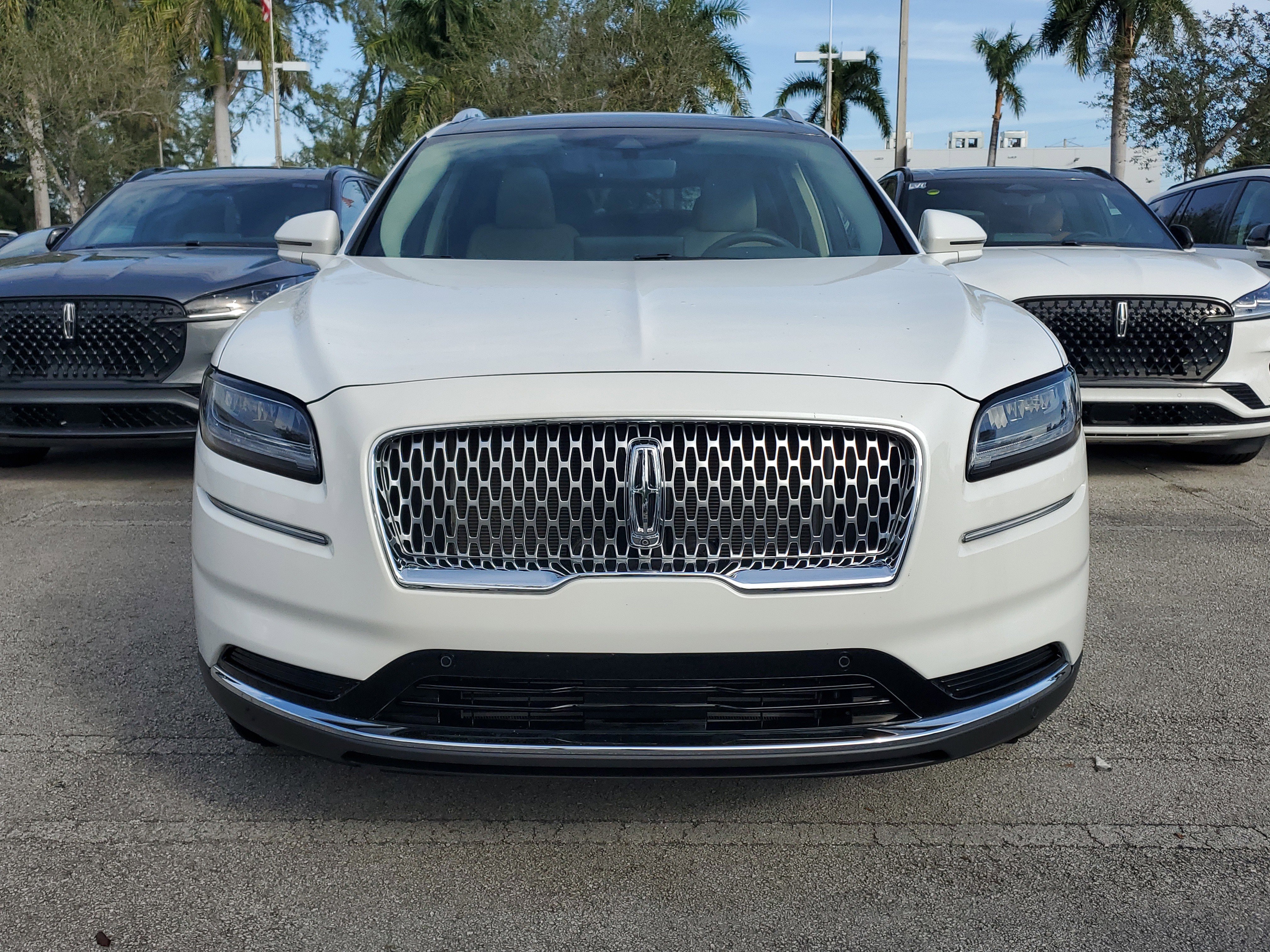 Certified 2022 Lincoln Nautilus Reserve w/ Equipment Group 201A image 2