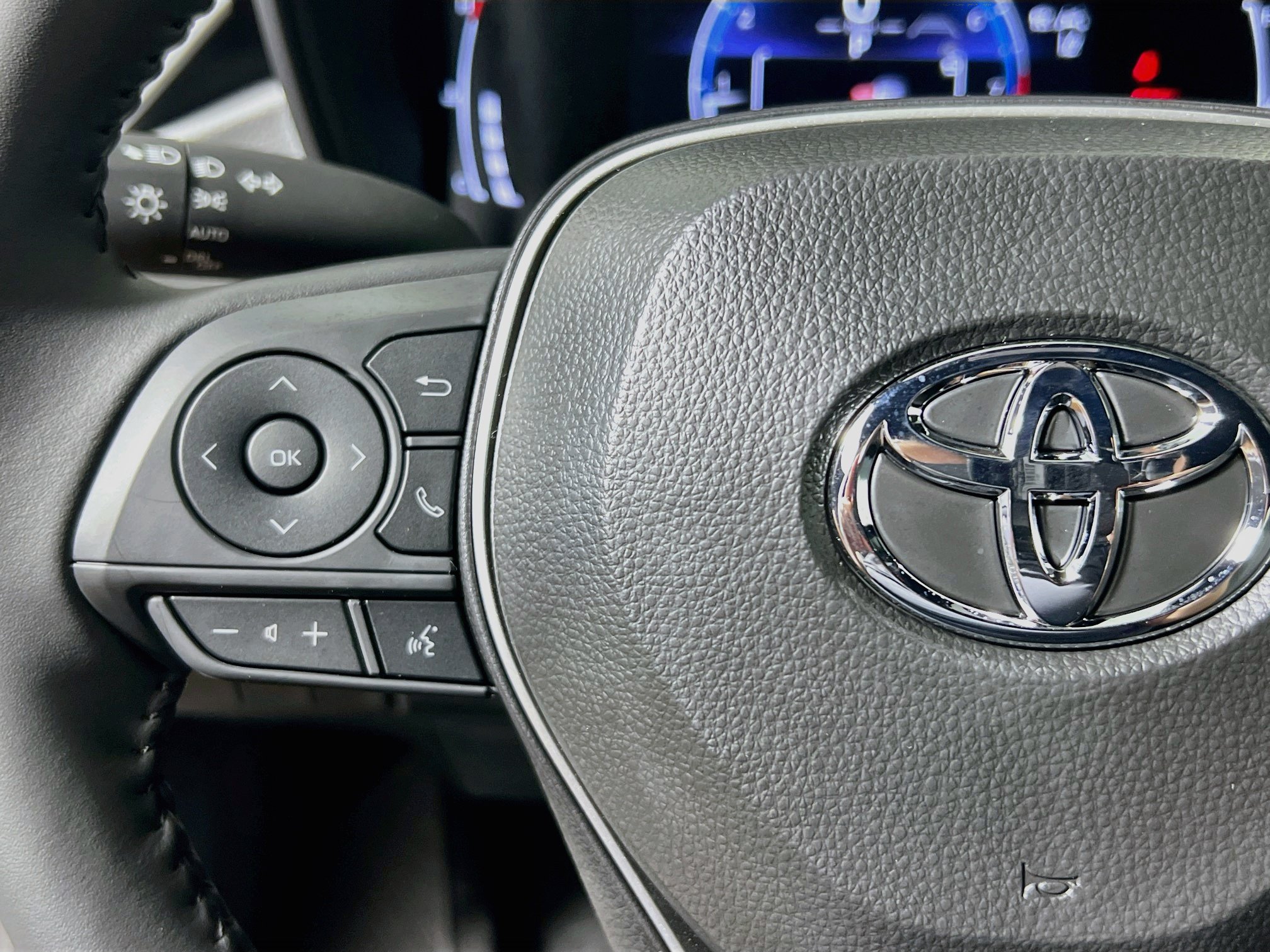 New 2026 Toyota Corolla SE FWD image 18