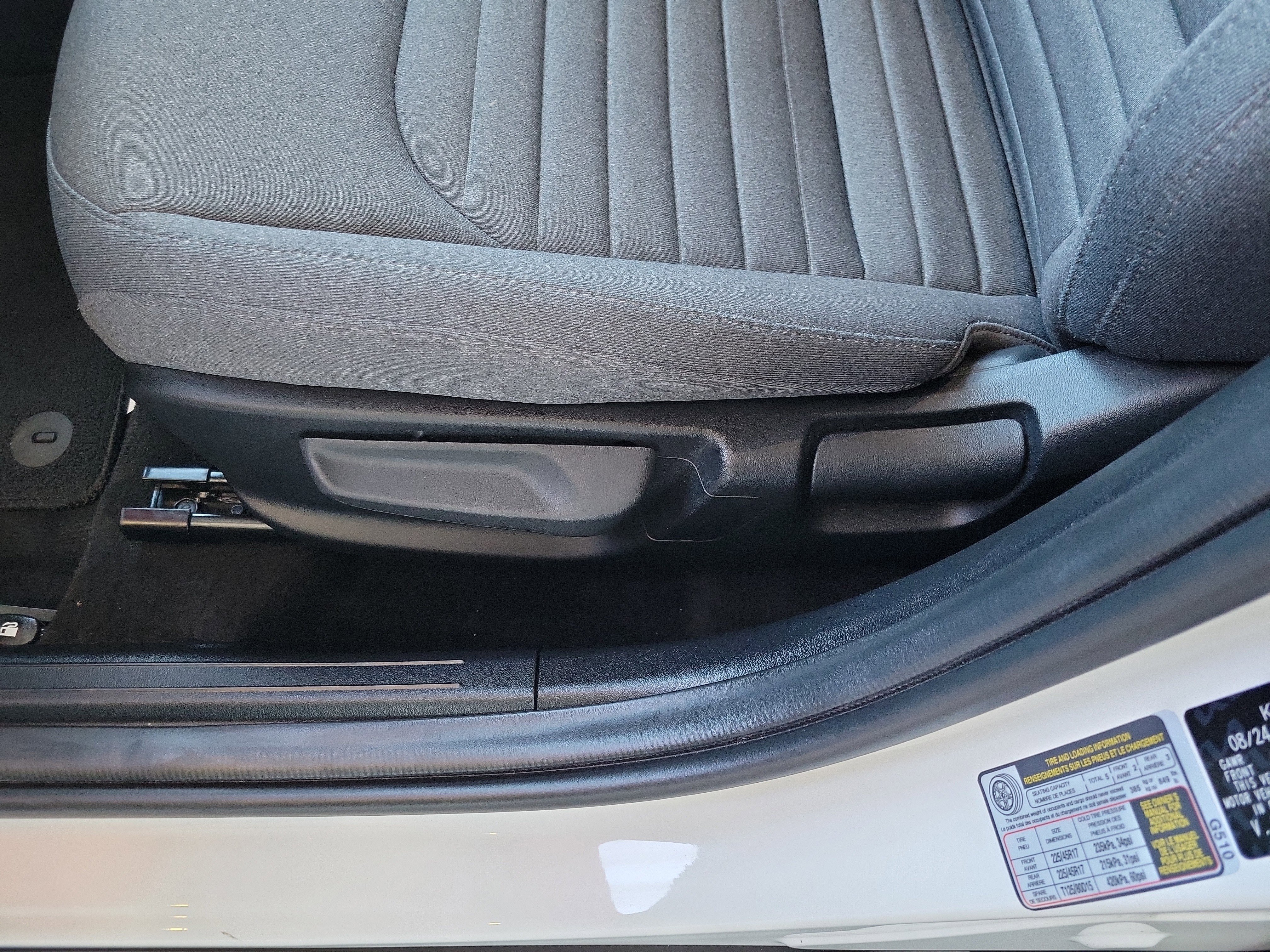 Used 2025 Kia K4 EX image 14