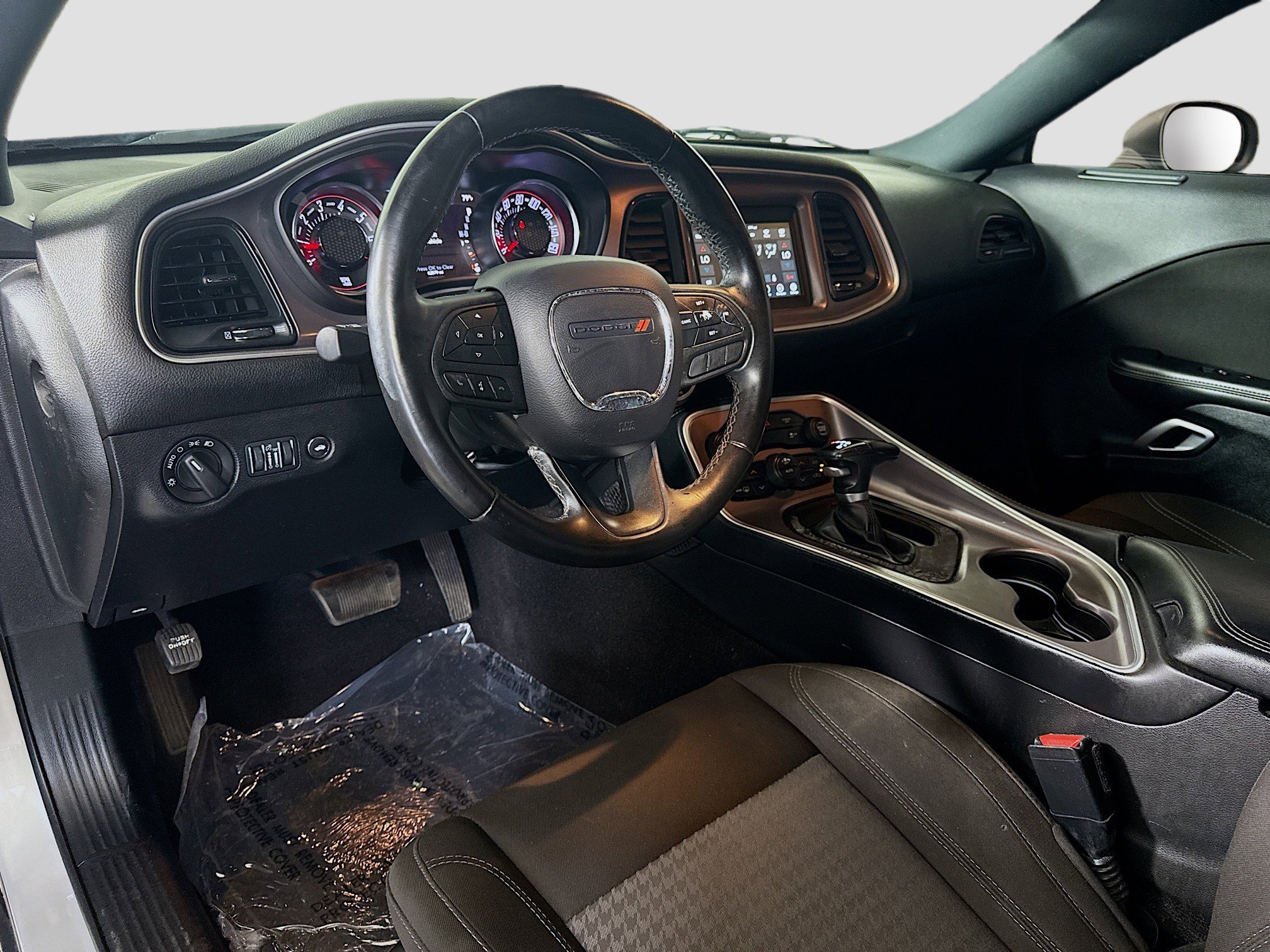 Used 2022 Dodge Challenger SXT image 23