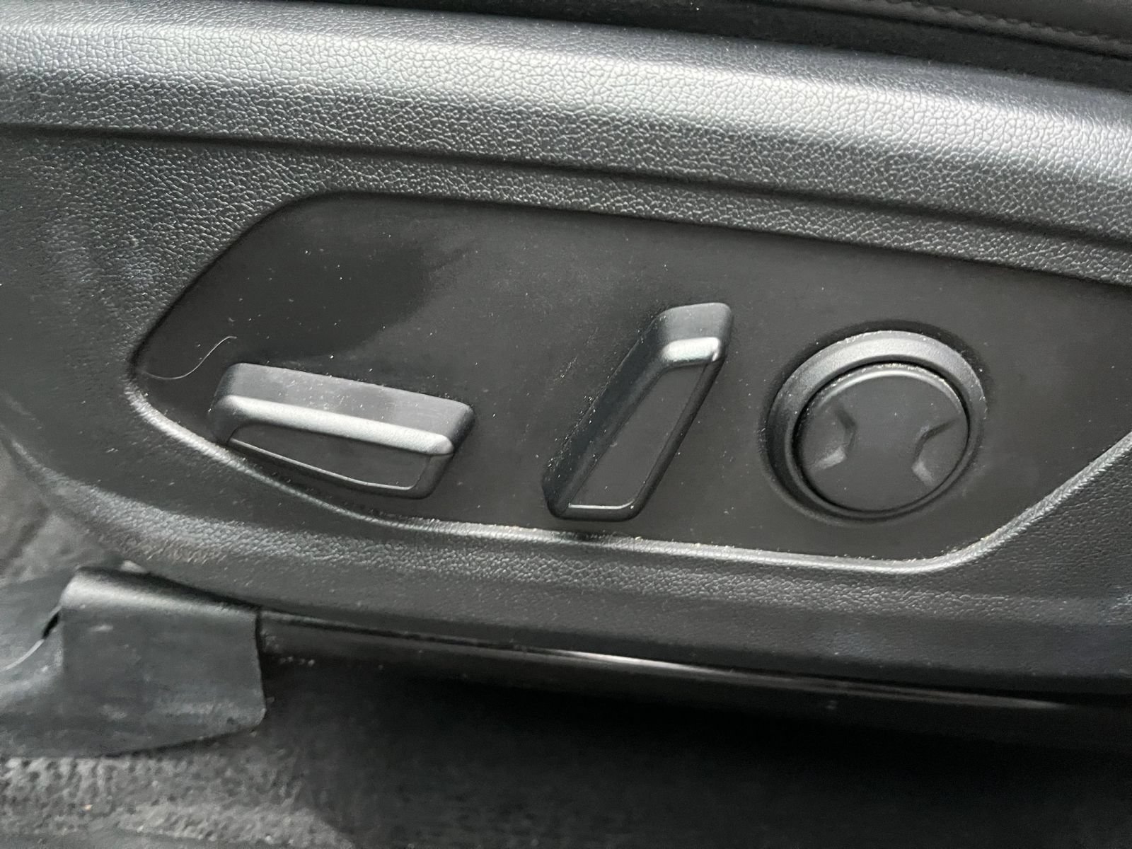Used 2024 Kia Sorento S FWD image 22