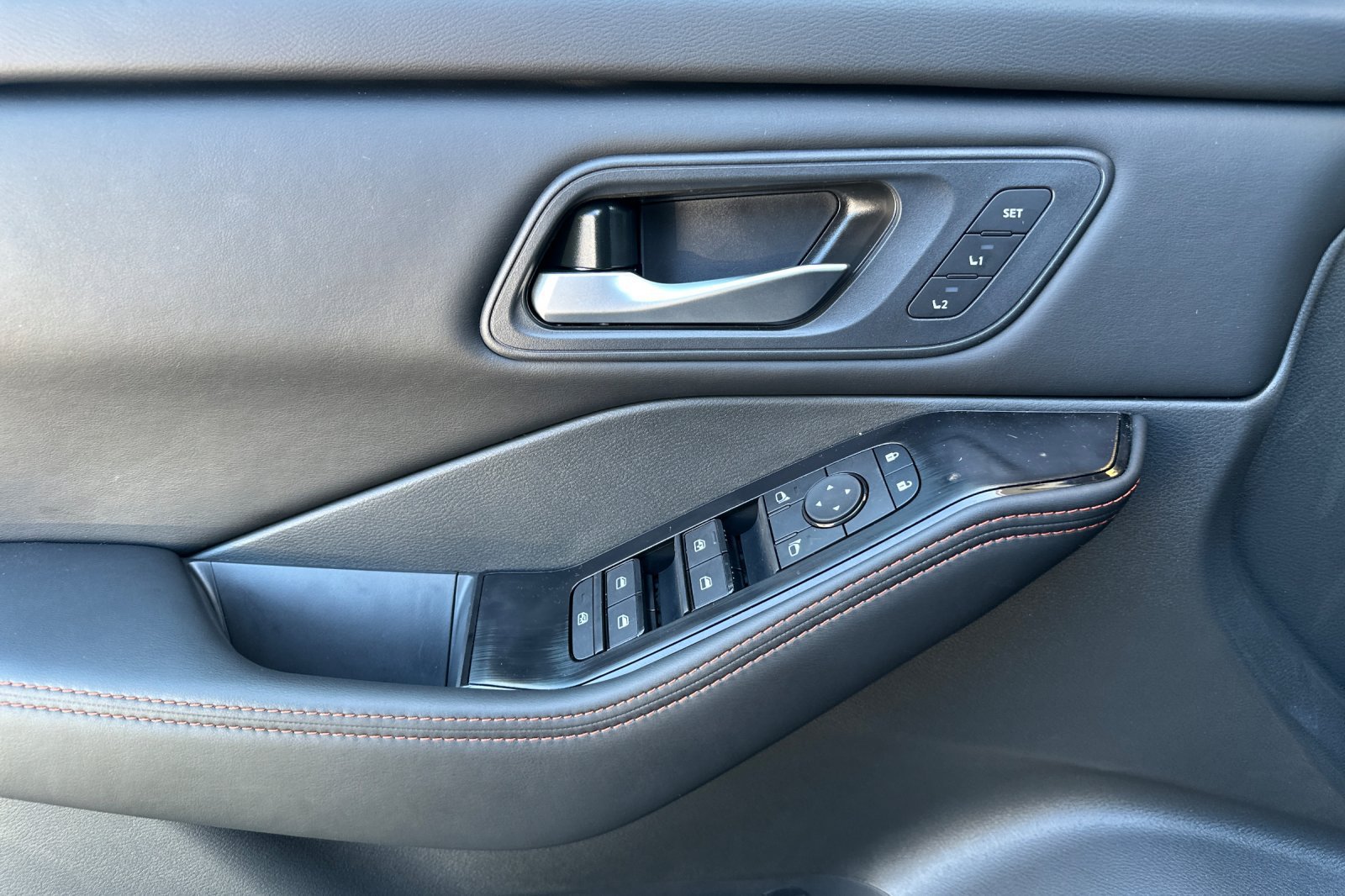 New 2026 Nissan Rogue SV AWD/4WD image 12