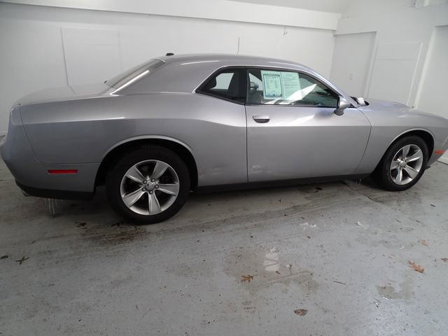 Used 2017 Dodge Challenger SXT image 20