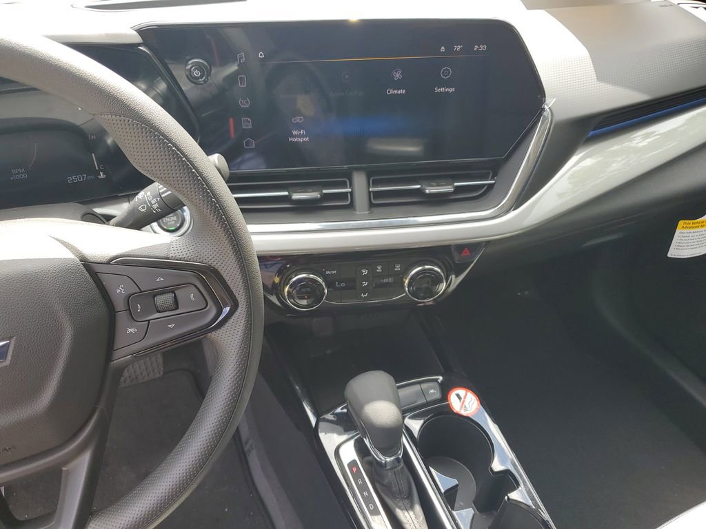 Used 2026 Chevrolet Trax LT image 24