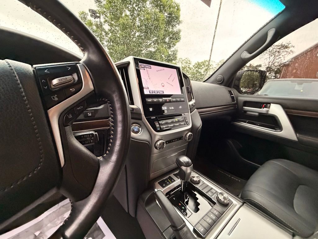 Used 2021 Toyota Land Cruiser Heritage Edition AWD/4WD image 5