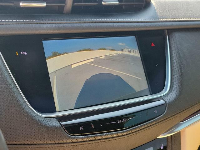 Used 2018 Cadillac XT5 Luxury w/ Driver Awareness Package image 15