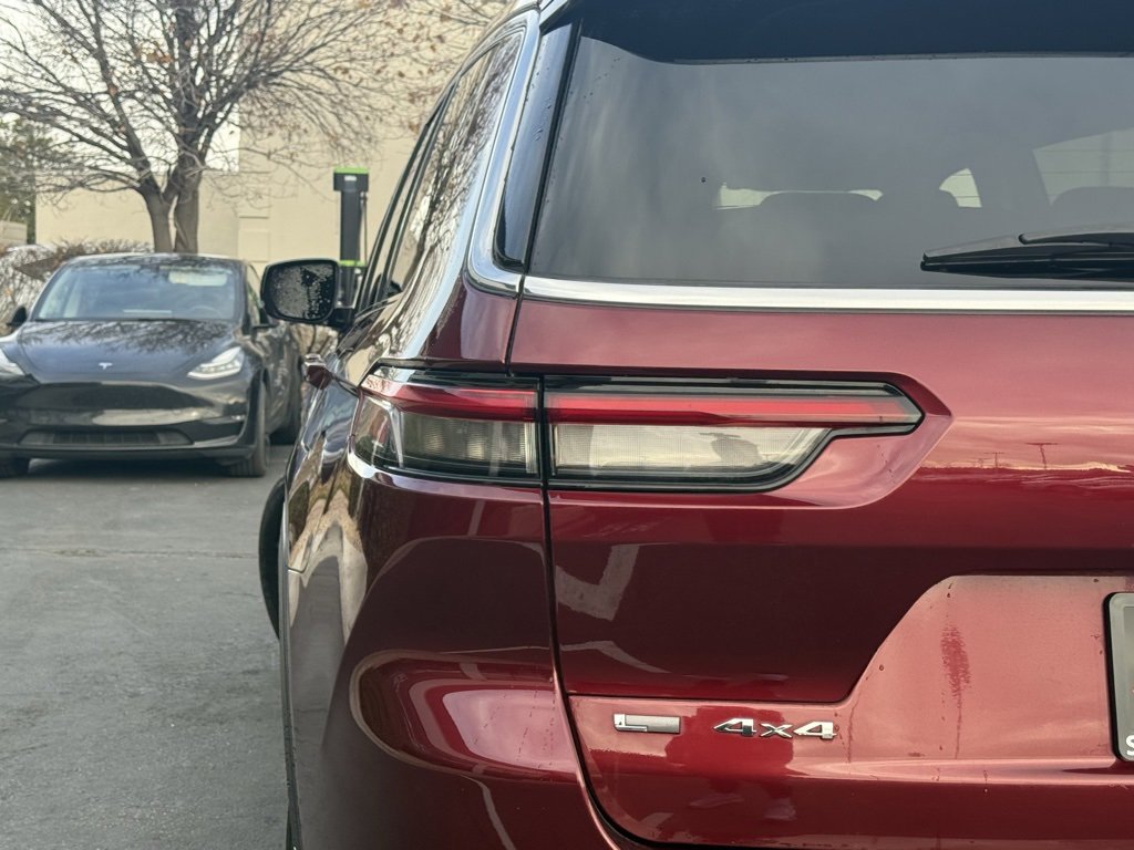 Used 2023 Jeep Grand Cherokee L Limited image 35