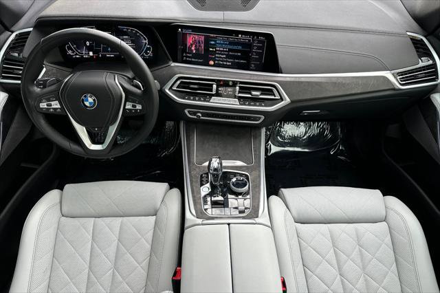 Used 2023 BMW X5 xDrive45e w/ Executive Package image 12