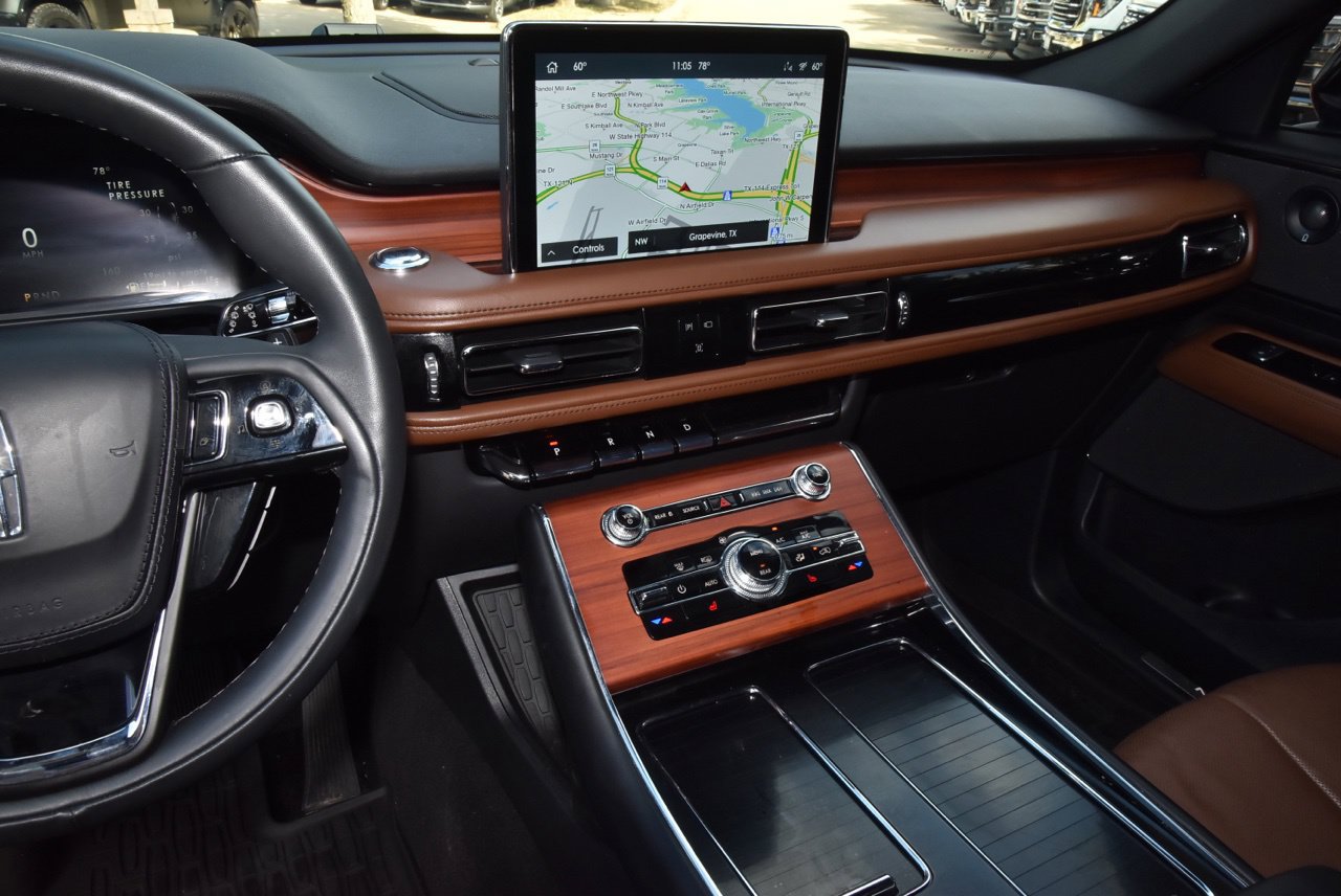 Certified 2024 Lincoln Aviator Reserve AWD/4WD image 27